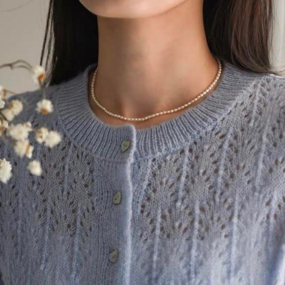 CLOSING SALE! ✨Irregular shaped Pearl Necklace - Picture 6 of 8